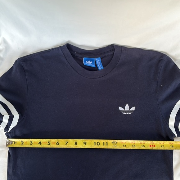 NWOT Adidas Originals Men’s Short Sleeve T-Shirt -Size Medium- Deep Navy Blue - Picture 6 of 11